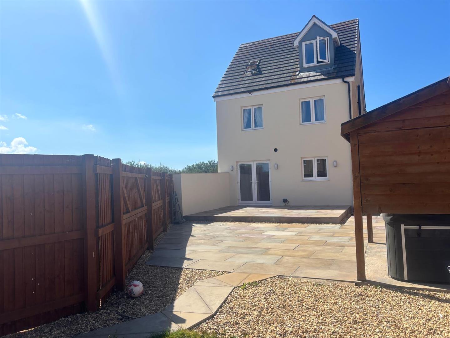 Ffordd Y Meillion, Llanelli, SA15 2EX